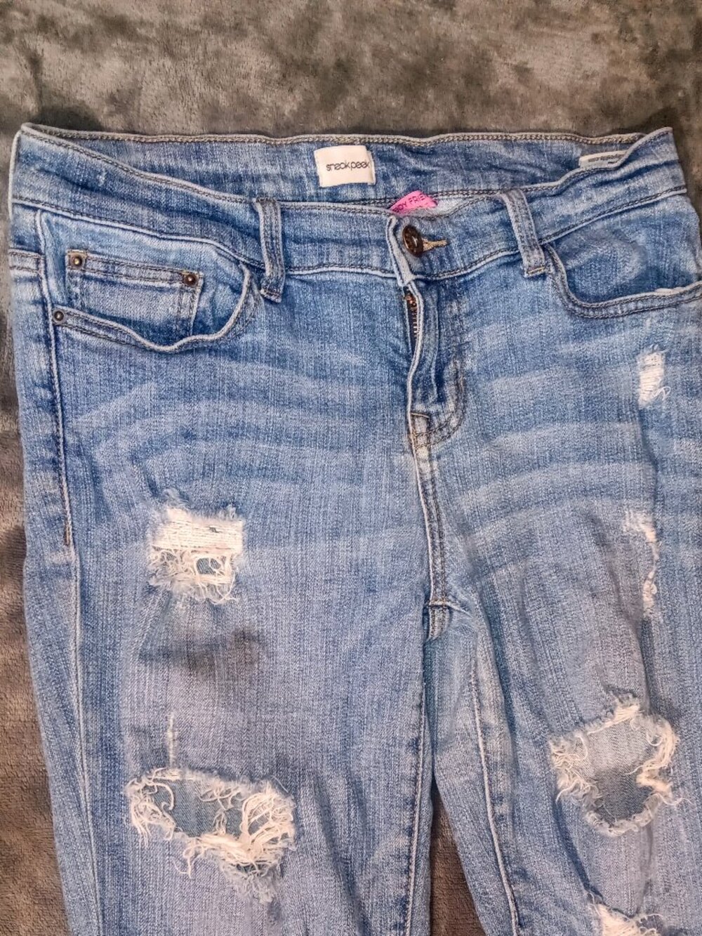 Size 5 Distressed Boyfriend Skinny Jeans By Sneakpeek